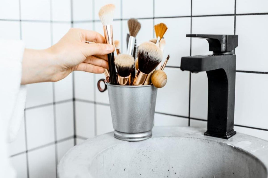 The Ultimate Guide To Keeping Your Brushes Clean - Thachy76shops